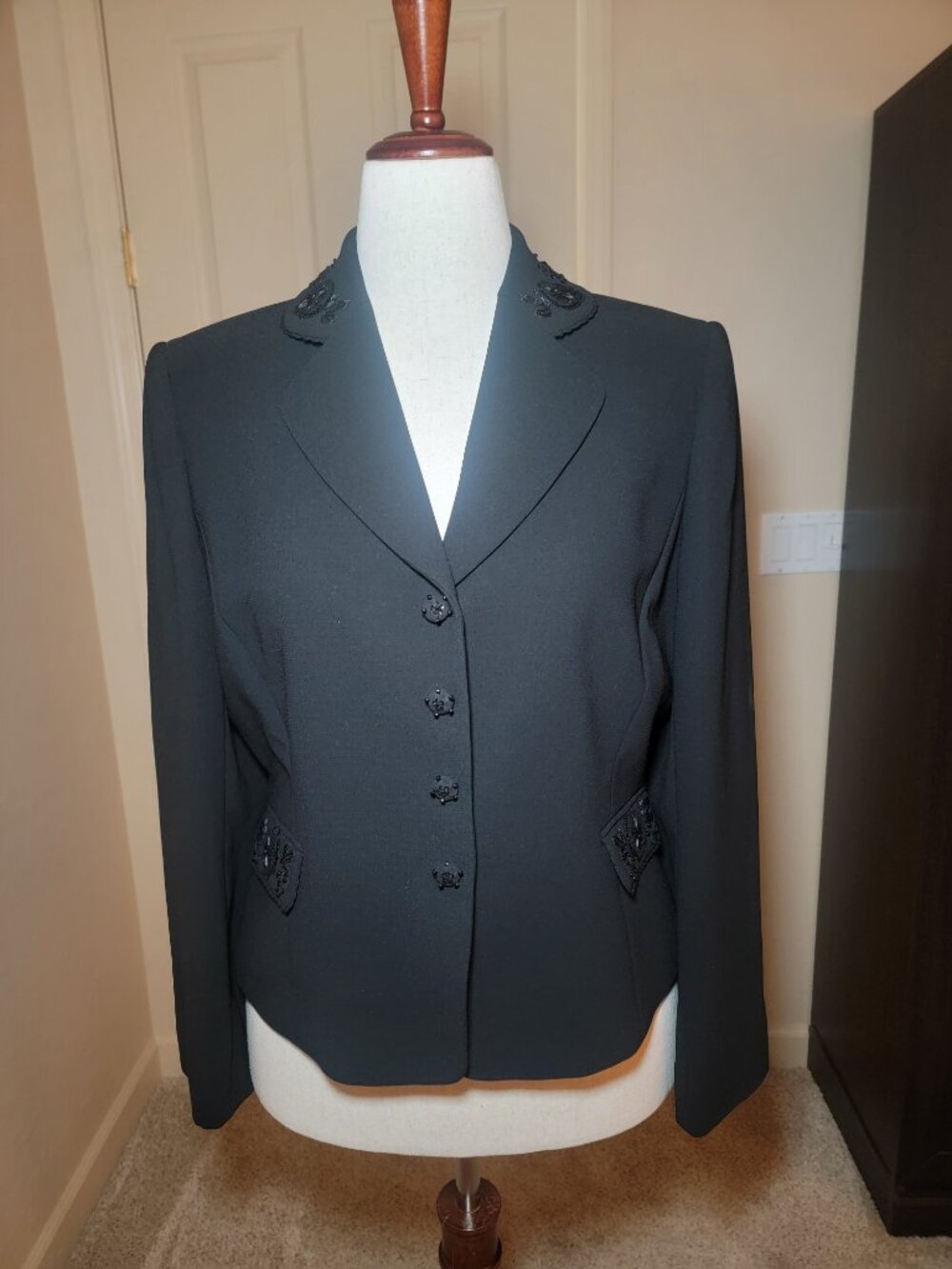 EUC! Tahari Arthur S. Levine Petite Black Beaded Blazer, Size 12P
